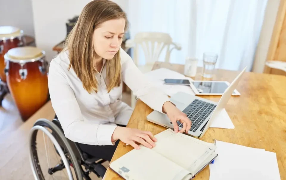 Can You Get Unemployment and Social Security at the Same Time?